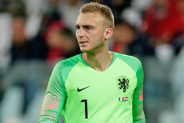 Kiper Barca Cillessen Absen Enam Minggu Karena Cedera Betis